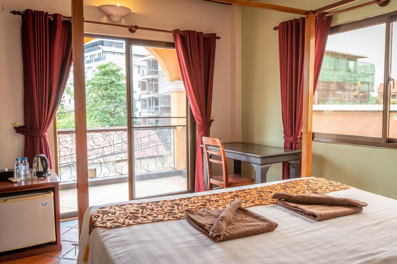 Den Hotel Totonou Ciudad de Siem Riep Exterior foto